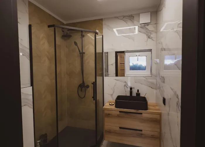 Kwiatowe N05 - ليبا